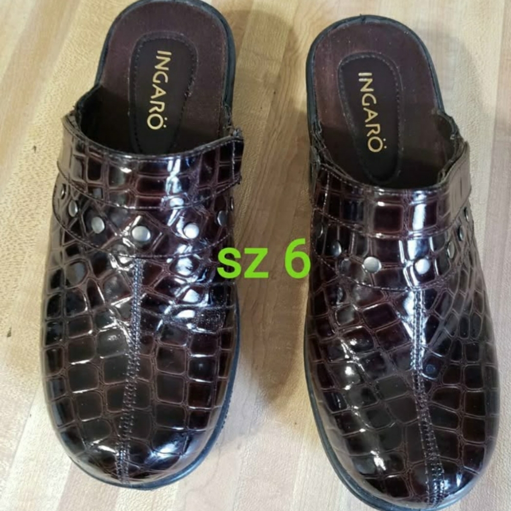 2 Pair Shoes Clogs And Flats